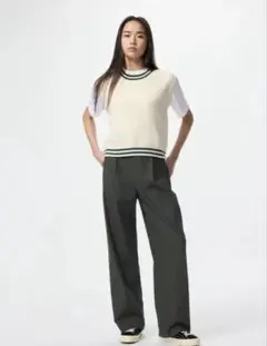 ユニクロ タックワイドパンツ ダークグリーン 丈長め