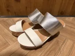 ホワイトシルバーウェッジサンダル