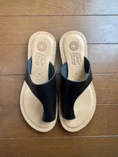 Eder Shoes トングサンダル ブラック イタリア製 35のサムネイル