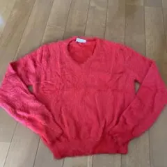 セシルマクビー　赤 Vネック ニットセーター Mサイズ