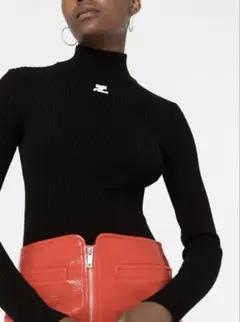 courrèges リブタートルニット ブラック Mサイズ　新品(タグ無し)のサムネイル