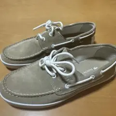LACOSTE ベージュ スエード デッキシューズ