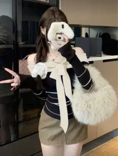 オフショルダーリボン付きニット