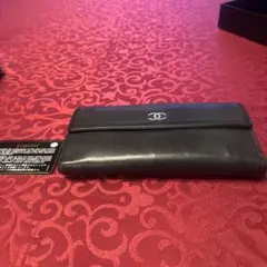 CHANEL 厚みダイヤキルトミディアム財布 背面ポケット + ファスナー付