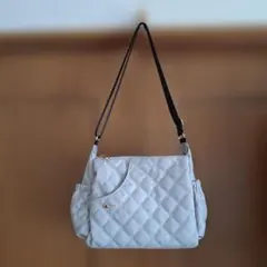 ［Sac'sBAR］3仕切り・7ポケット　ショルダーバッグ　キルティング