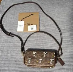 新品　COACH ピーナッツ　スヌーピー　ヘイリーフラップバッグ　シグネチャー