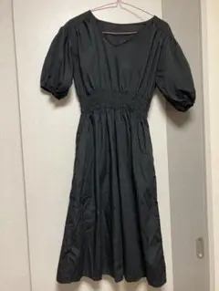 ☆新品未使用 ブラック 半袖 ロングワンピース