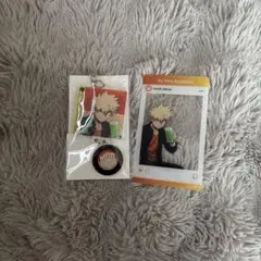 ヒロアカ　爆豪勝己 まねきねこコラボ キーホルダー、トレカ2点セット