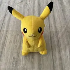 ピカチュウ　人形