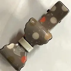 新品未使用 硬いツヤあり素材のリボン付きヘアピン ヘアクリップ 定価550円