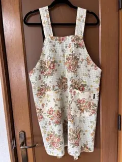 エプロン　リバーシブル　花柄×黒無地