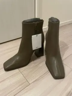 Item thumbnail for item e57b4ed9-96f0-40e5-b5bd-501eb1878455