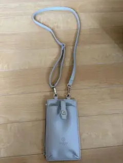 D.KELLY　グレーのスマホショルダーレー