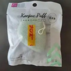 Daiso Konjac Puff しずく型 低刺激 洗顔パフこんにゃくパフのサムネイル