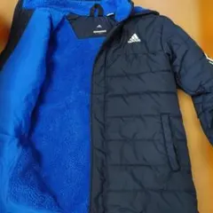adidas フード付きネイビーダウンコート