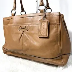 Coach コーチ ハンドバッグ レザー チャーム付 A4収納可 ブラウン