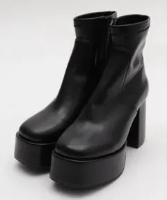 厚底ショートブーツ