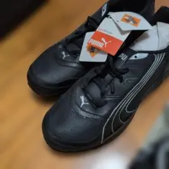 新品タグ付きPUMA カリシア SL ワイド 27.0cmのサムネイル