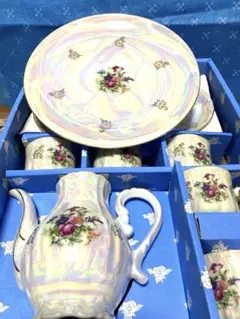 お値下げ。Fresh CHINA ティーポット、大皿、カップ&ソーサーセット