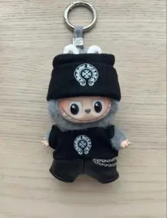 イニシャル　ラブブ　服　クロム