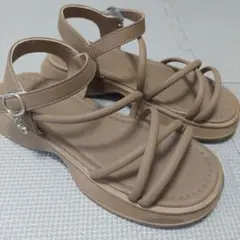 【美品】ベージュ ストラップ サンダル ハートチャーム付 36サイズ