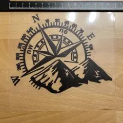 【新品未使用】最終値下げ　車ステッカー　コンパス　山