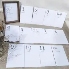 マンスリーカード　手形足形　シンプル　モノクロ　月齢フォト　ニューボーン