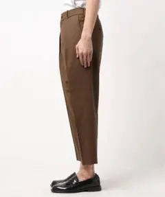 【美品】 Markaware front pleats pegtop pantsのサムネイル