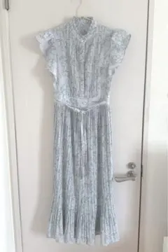 トッコクローゼット ラインフラワーワンピース ブルー