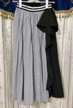 は*か様 アシンメトリーストライプフリルスカート