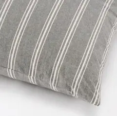 ☆値下げ☆ 無印良品 綿洗いざらし大判クッション７５×７５ｃｍ グレーストライプのサムネイル