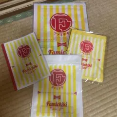 ファミマグッズのサムネイル