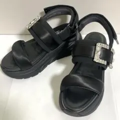 美品+diana 【軽量】ビジューバックル付き フットベットサンダル22.5のサムネイル