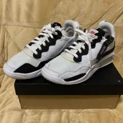 NIKE JORDAN MA2