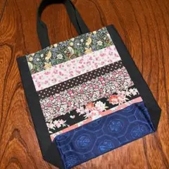 パッチワークデザインのトートバッグ