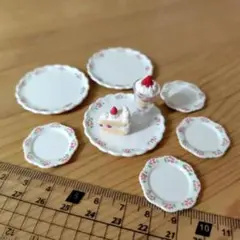 ハンドメイドミニチュア花柄食器セット