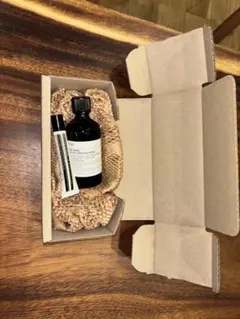 値下げAesop Post-Poo Drops 消臭剤 と、リップトリートメント