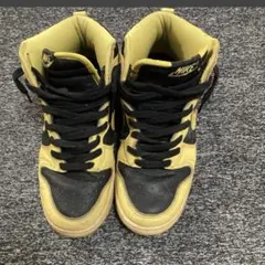 NIKE ナイキ ダンク　ハイカット　スニーカー ブラック　イエロー　25.5
