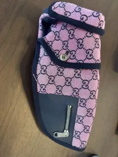 Gucci ピンク ネイビー 犬服 GGパターンのサムネイル