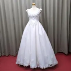 ウェディングドレス　7号　レース　ドレス