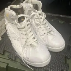 Air Jordan 7 Retro White/Black/Goldのサムネイル
