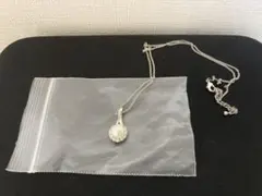 パールとクリスタルのネックレス