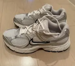 NIKE スニーカー 25.5 スポーツシューズ ウィメンズ V5 RNR