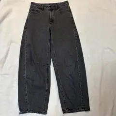 GU ジーユー　バレルレッグジーンズ　M