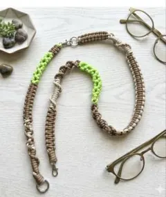 Item thumbnail for item 2266a115-4783-4b04-bb1f-adde45575399