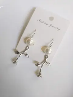 コットンパールホワイト×フラワーチャーム