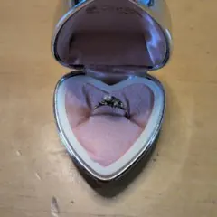 パールと花モチーフのリング