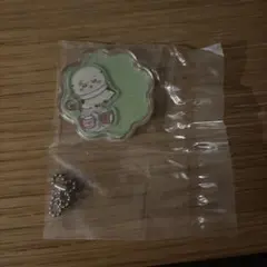 ちいかわ　きゃらシャカチャームグミ　ラッコ