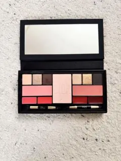 Dior アイシャドウ＆リップパレット　クリスマスコフレ