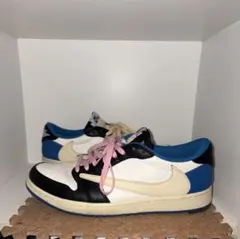 travis fragment エアジョーダン1ロー